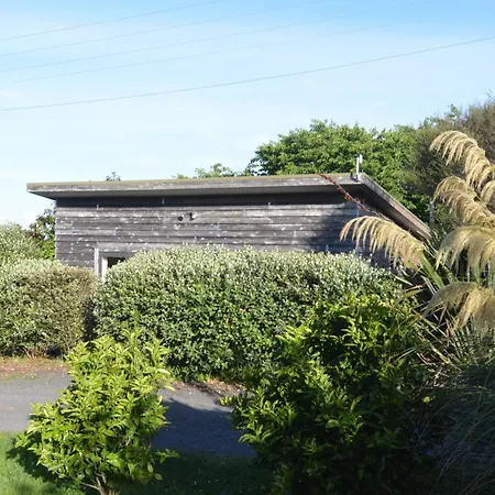 Mountain View Cottage Raglan Exterior photo